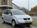 volkswagen-touran-1616v-fsi-athene-automaat-nieuwe-banden-navigatie-cruise-control-trekhaak