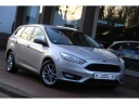 ford-focus-wagon-10-titanium-edition